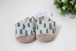 Parker & Posie snowy trees soft soled baby shoes