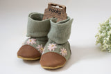 Nooks wool booties: Sage daisy embroidered