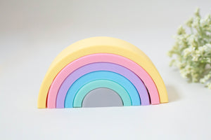 Silicone rainbow stacker