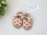 Parker & Posie bee soft soled baby shoes